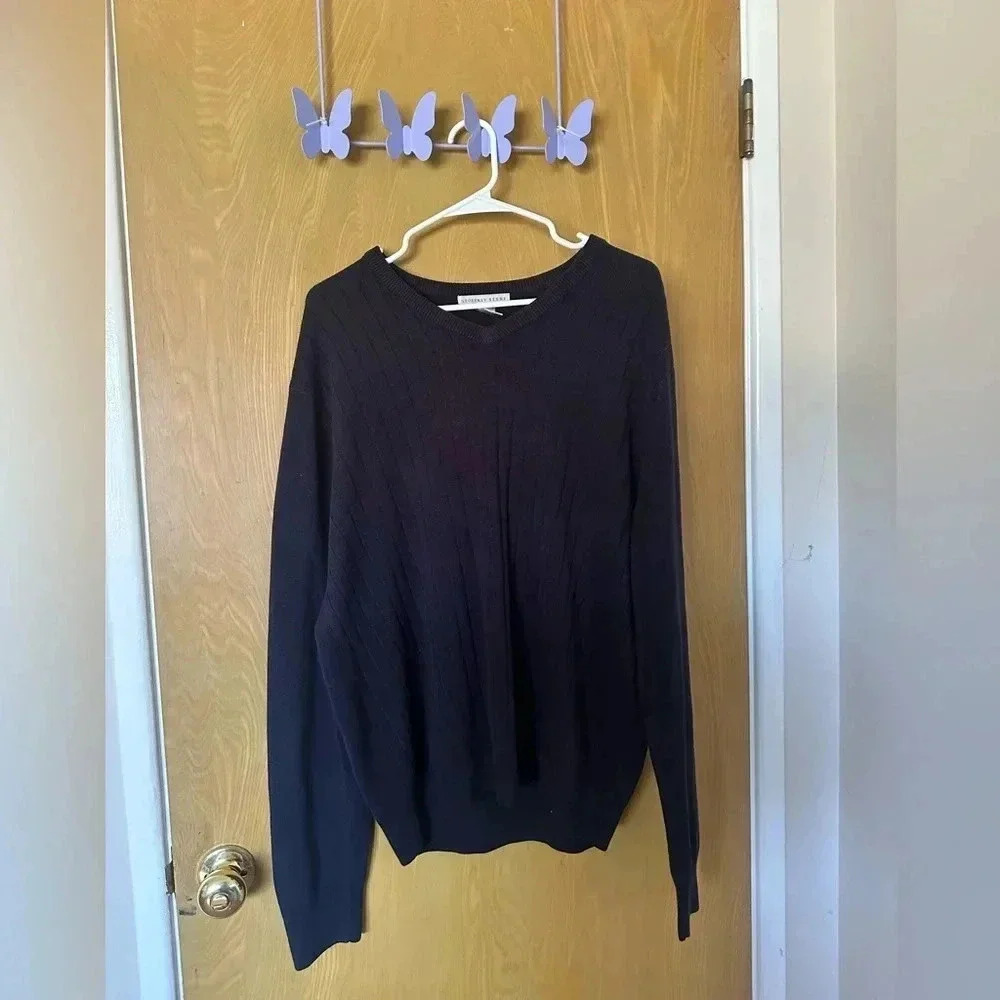 Vintage Navy blue sweater